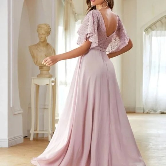 Flutter sleeve embroidered dress - Picture 2 of 4